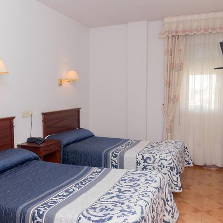 Hotel Avenida III Villadangos del Páramo Chambre photo