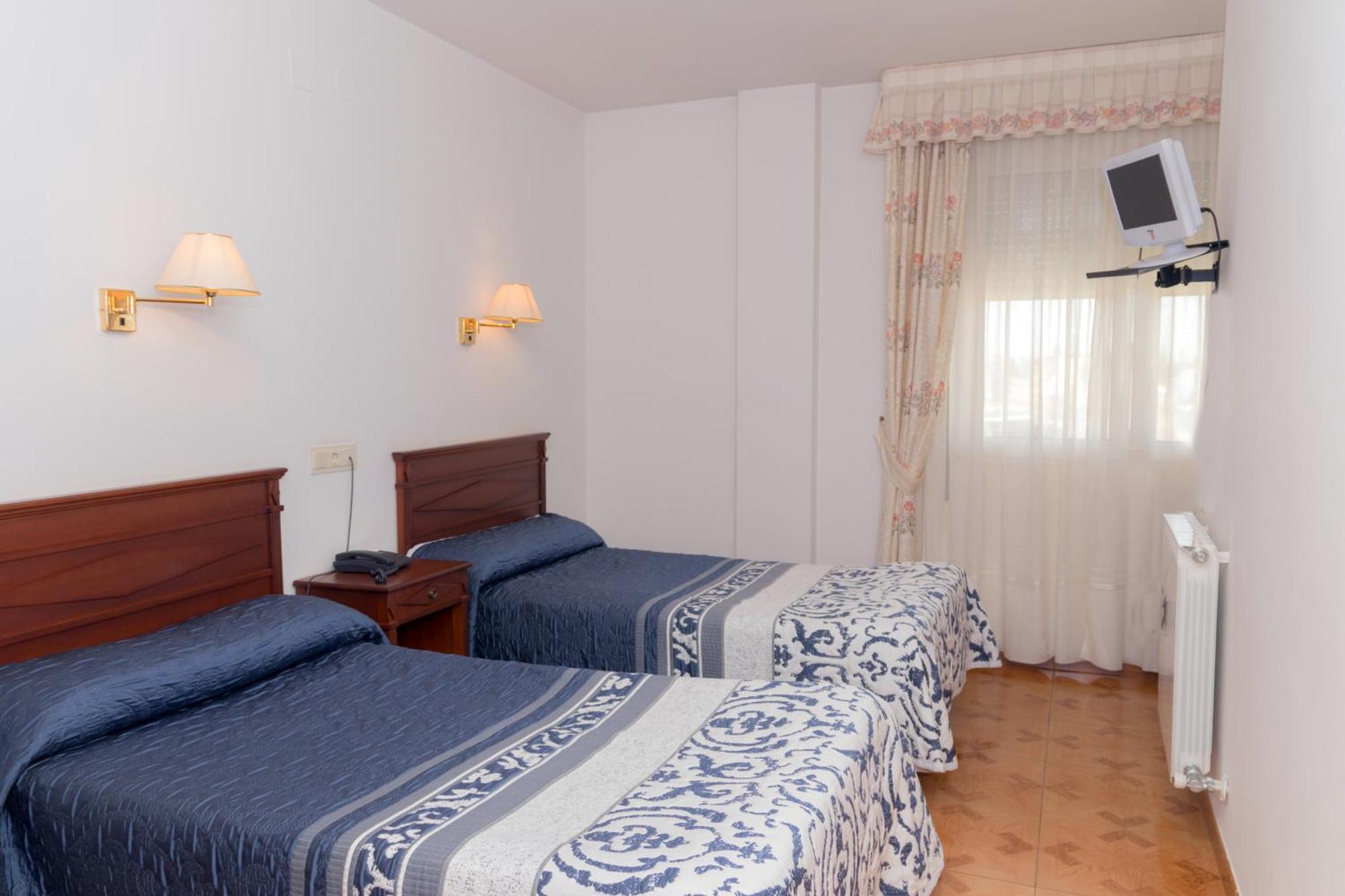 Hotel Avenida III Villadangos del Páramo Chambre photo