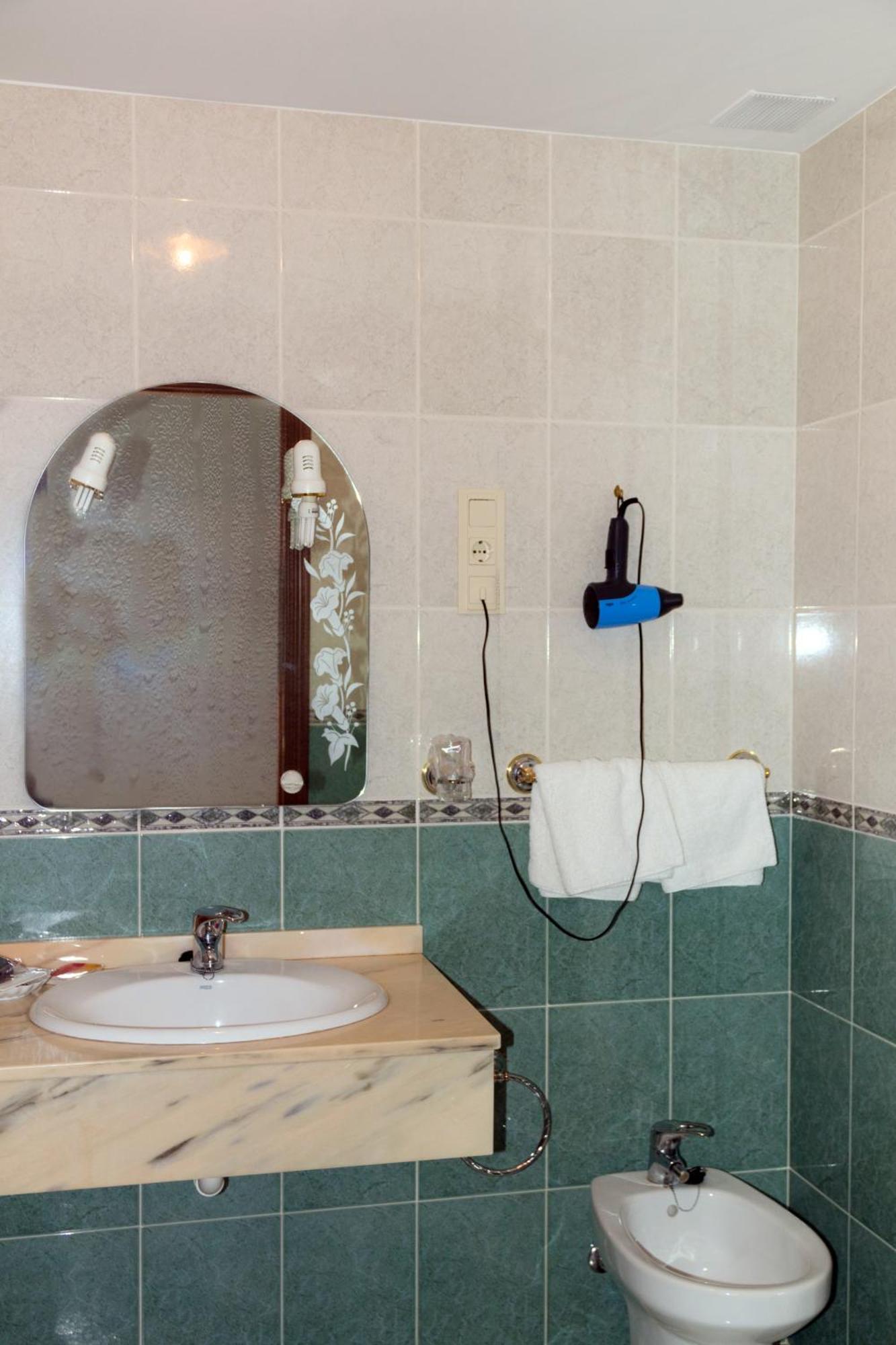 Hotel Avenida III Villadangos del Páramo Chambre photo