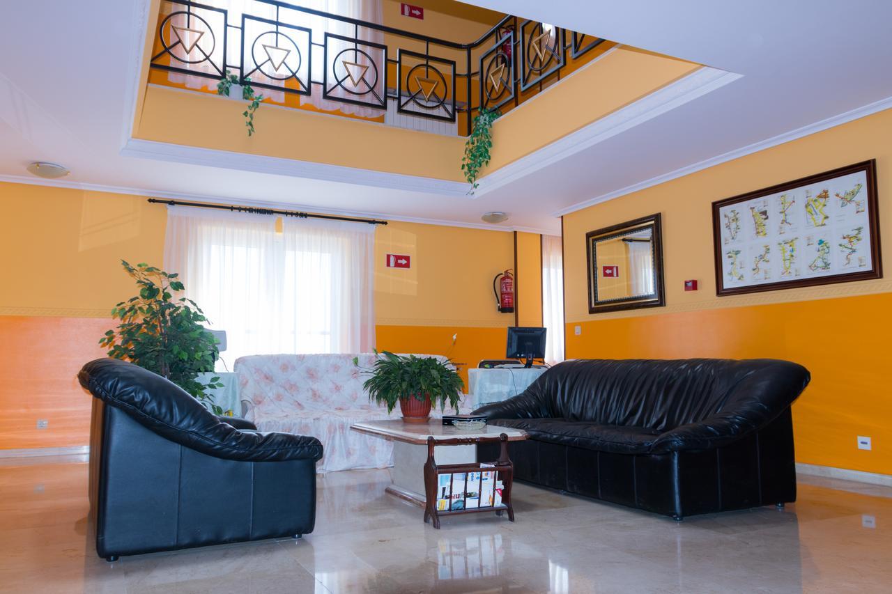 Hotel Avenida III Villadangos del Páramo Extérieur photo